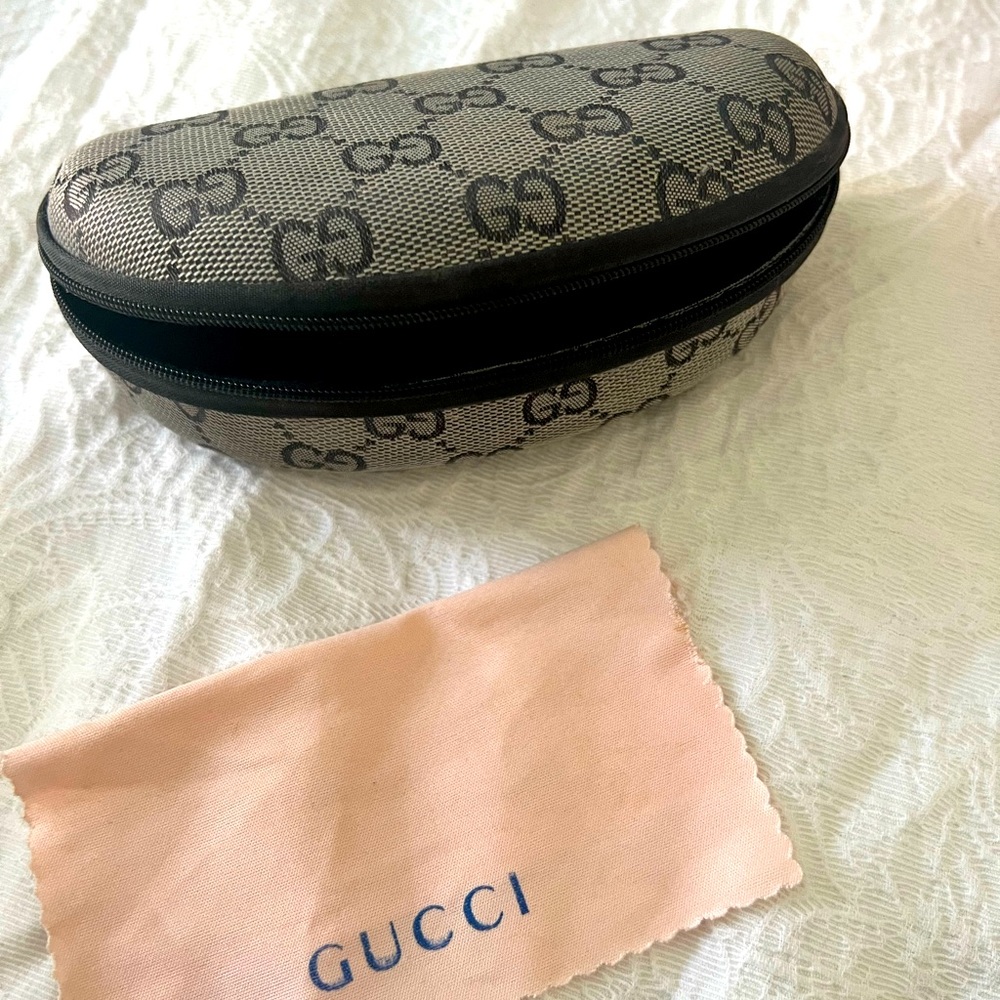 Gucci Sunglass Case with cloth